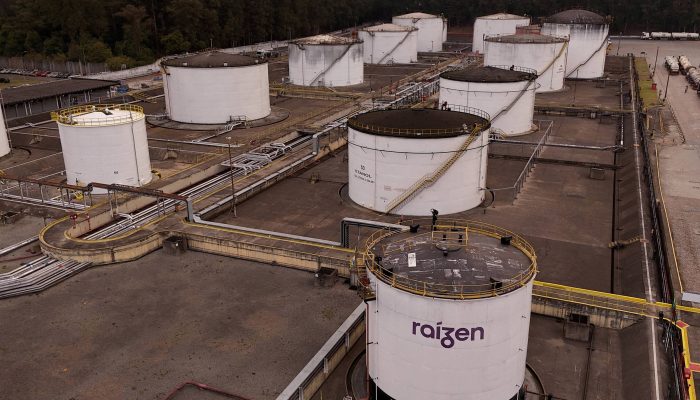 Raízen renegocia R$ 64,7 bilhões em dívidas com apoio da Shell e Cosan para evitar recuperação