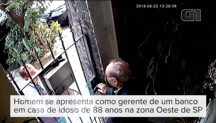 Vídeo mostra golpe contra idoso dentro da própria casa na zona Oeste de São Paulo