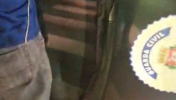Viatura da Guarda Civil Metropolitana capota em colisão na movimentada Avenida Rebouças