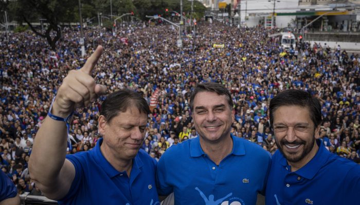 Flávio Bolsonaro considera mudança estratégica da pré-campanha para São Paulo