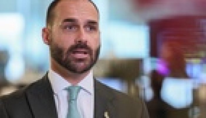 Crise política dos Bolsonaro se aprofunda com condenação de Eduardo e caso Banco Master