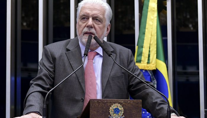 que é uma pessoa que eu conhecia e tudo mais. Mas não posso desejar, para o bem