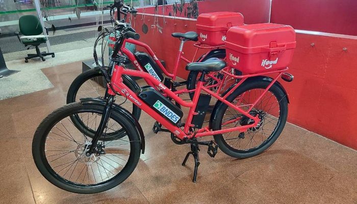 BNDES destina R$ 340 milhões para baratear aluguel de bicicletas elétricas a entregadores