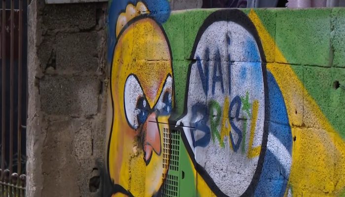 tões, lajes e até o chão de um projeto social passaram a servir de tela para cri