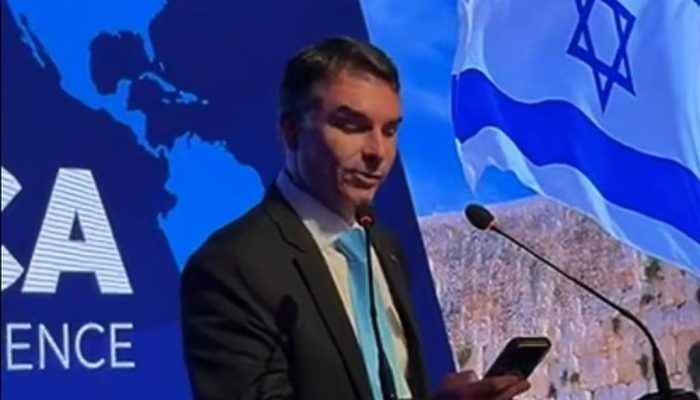 Reprodução/@FlavioBolsonaro