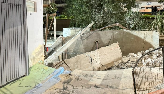e três casas são interditadas Abraão Cruz/g1