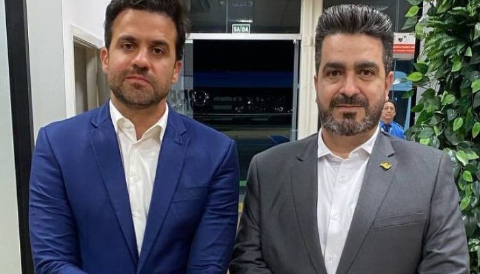 Leonardo Avalanche posa para foto com Pablo Marçal, candidato à Prefeitura de São Paulo