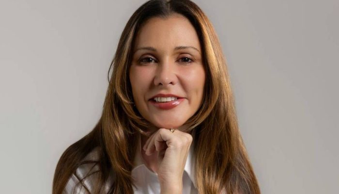 Karina Kufa, advogada dos Bolsonaro, tem guarda do filho alterada após casamento com Thiago Brennand