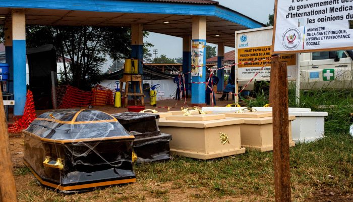 Movimentação de corpos de vítimas de ebola no Congo gera alerta da ONU sobre disseminação do vírus
