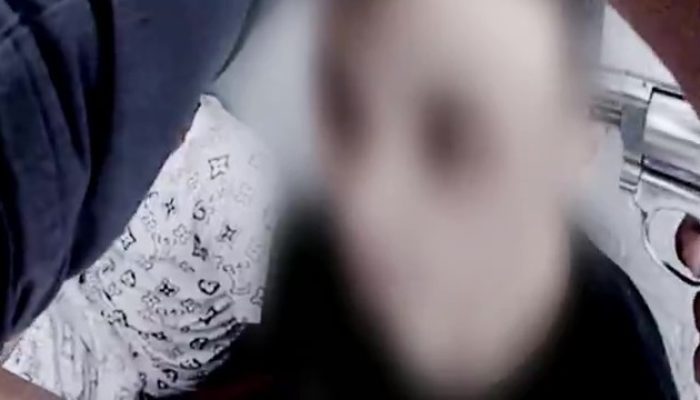 Vídeo chocante: PM simula roleta-russa com adolescente e é condenado por tortura em São Paulo