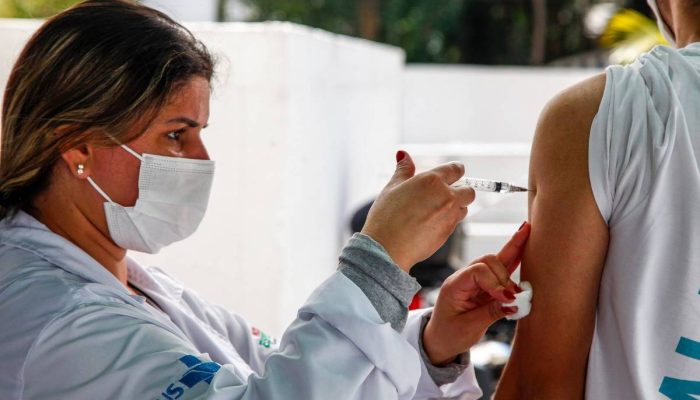 Vacina contra HPV: estudo brasileiro comprova proteção coletiva e eficácia da dose única
