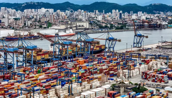 Governo libera R$ 18,5 bilhões em socorro a empresas brasileiras contra tarifas e conflitos