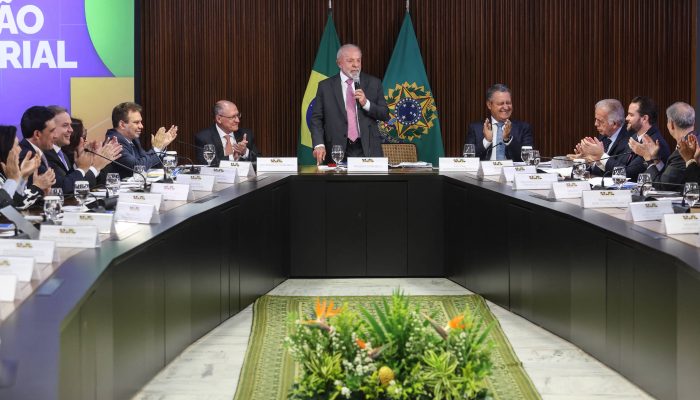 Tensão eleitoral alivia: governo Lula flexibiliza restrições e EBC republica material jornalístico