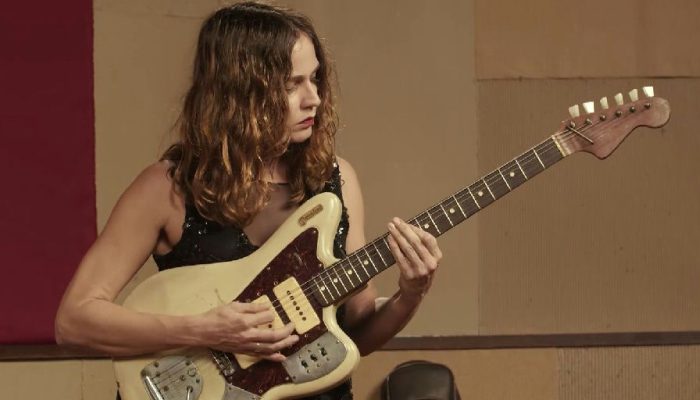 Imposto de importação para instrumentos musicais e máquinas de costura cai para zero no Brasil
