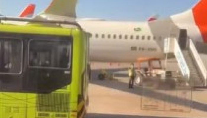 Incidente em Guarulhos: ônibus de apoio colide com asa de aeronave da GOL