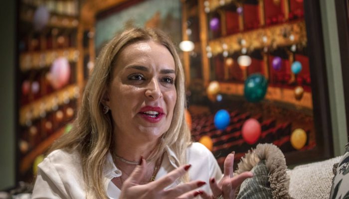 Investigação da PF revela troca de mensagens entre amiga de Lulinha e ex-chefe de gabinete de Lula