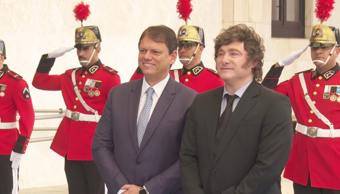 Javier Milei recebe a Ordem do Ipiranga em São Paulo e marca presença em evento do PL