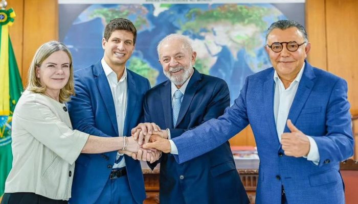 João Campos busca reforçar apoio de Lula para reverter cenário em Pernambuco
