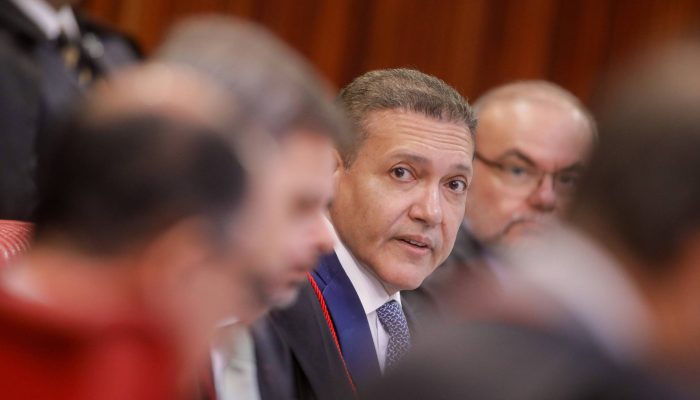 Justiça Eleitoral reforça monitoramento de IA e desinformação para as eleições de 2026