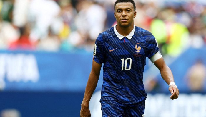 Kylian Mbappé publica carta emocionante e agradece apoio da torcida francesa após Copa