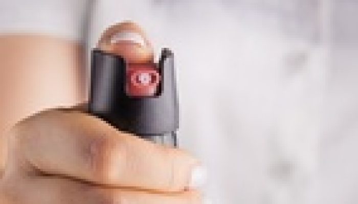 Lula sanciona lei que libera spray de pimenta para defesa pessoal de mulheres maiores de 18 anos