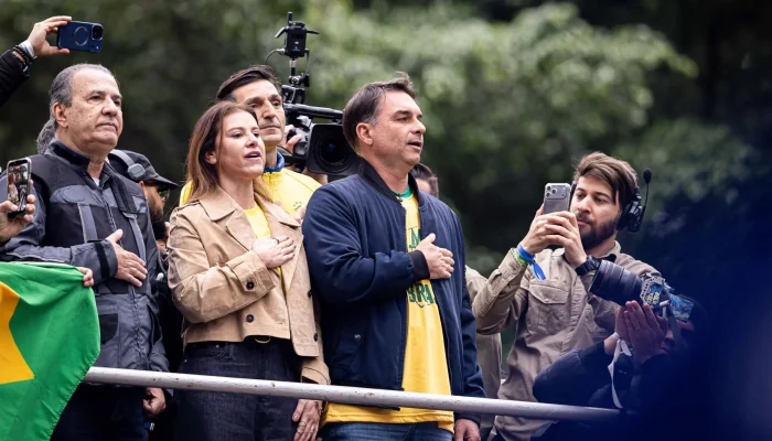 Metodologia da USP estima público de 28,5 mil em ato de Flávio Bolsonaro na Avenida Paulista