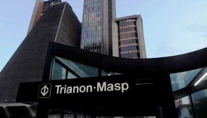 Metrô de São Paulo fecha estação Trianon-masp durante ato político na avenida Paulista