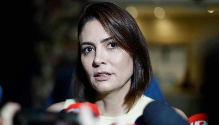 Michelle Bolsonaro é internada em Brasília após persistência de quadro de enxaqueca