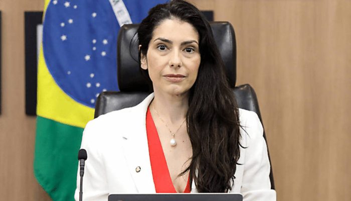 Ministra do TSE que barrou exibição de púlpito vazio já declarou voto em Lula