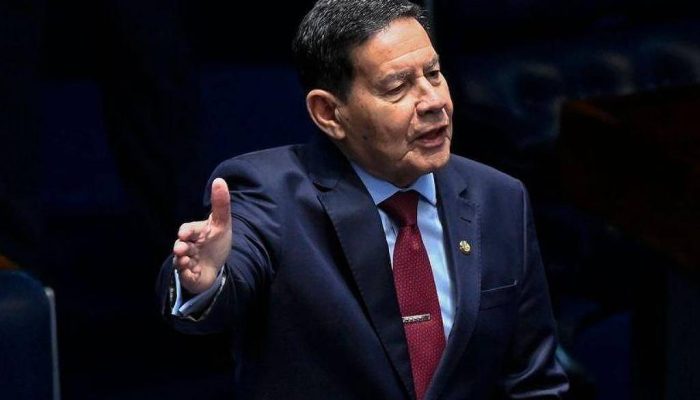 Mourao aposta em anistia ampla para presos por golpismo e triducia para o supremo