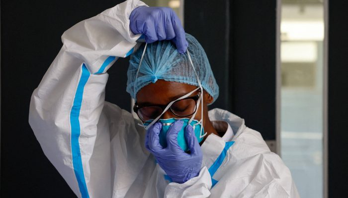Nigéria confirma primeiro caso de ebola em paciente vinda de voo de uganda