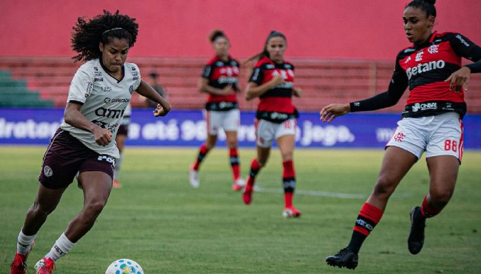 Nova lei estabelece diretrizes para profissionalizar e garantir igualdade no futebol feminino