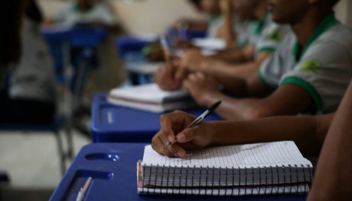 Pesquisa revela que São Paulo e Rio de Janeiro registram a menor percepção de avanço na educação pública em quatro anos