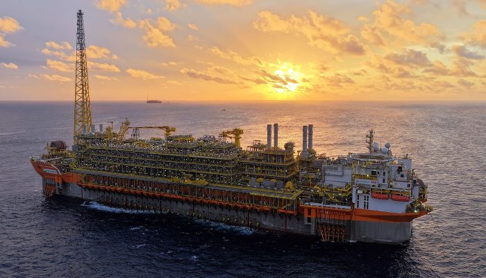 Petrobras eleva produção no pré-sal com navio-plataforma Alexandre de Gusmão em pico