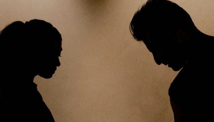 Por que pequenos hábitos diários despertam repulsa afetiva repentina