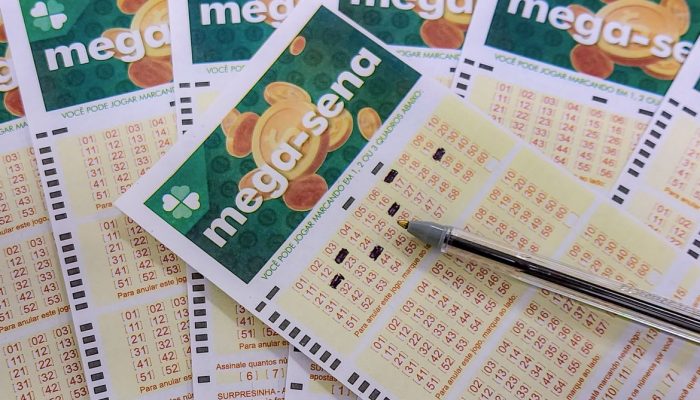 Prêmio da mega-sena acumula e chega a duzentos milhões de reais