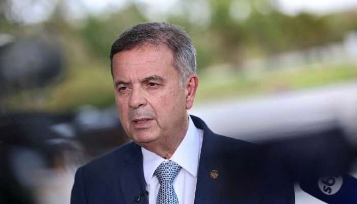 Pressão política no PL faz Rogério Marinho recuar em voto sobre escala 6x1