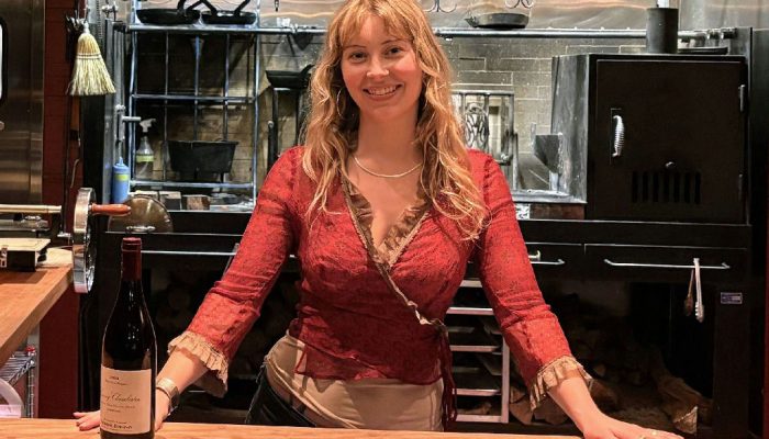 Restaurantes nos EUA eliminam gorjetas em busca de salários fixos e equidade