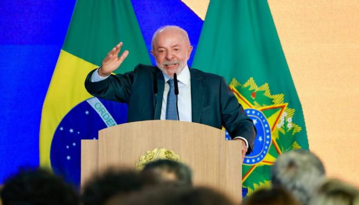 Senado aprova PEC do fim da escala 6x1; Lula exalta conquista para trabalhadores