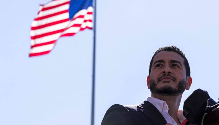 Senador muçulmano nos EUA? Abdul El-sayed vence primária democrata em Michigan com margem mínima
