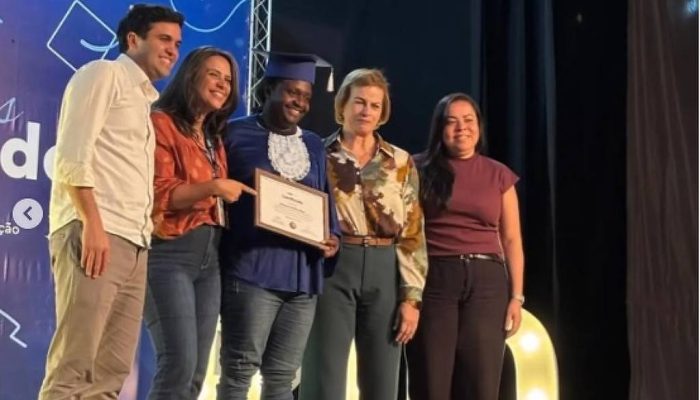 Sindicato do Rio denuncia uso de escolas públicas em campanha eleitoral