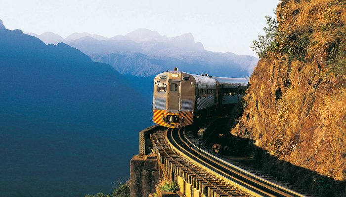 Trem da Serra do Mar projeta novo recorde e impulsiona turismo no Paraná