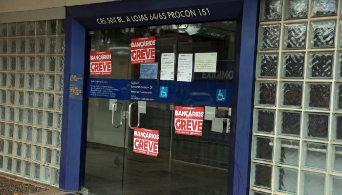 TST define percentual mínimo de 60% de empregados da Caixa em atividade durante greve