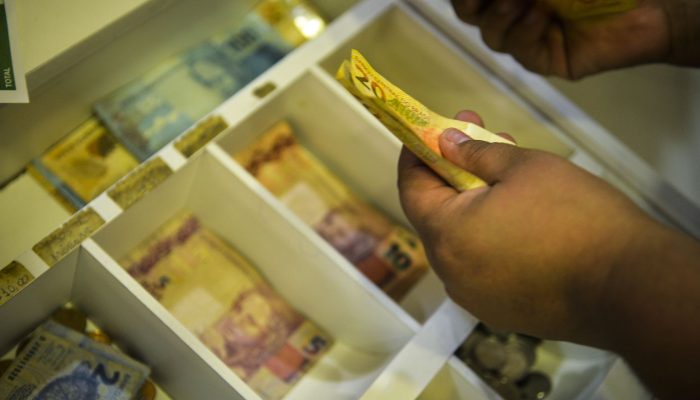 Último lote do abono salarial de 2024 é liberado para nascidos em novembro e dezembro