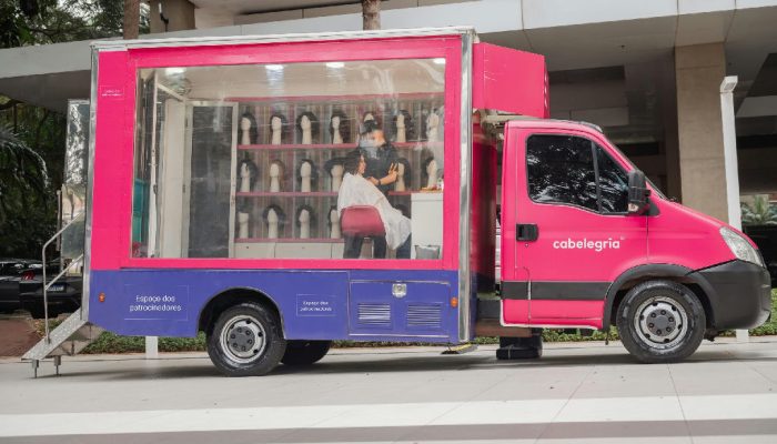 Unidade móvel da Cabelegria chega ao Internacional Shopping em ação do Outubro Rosa