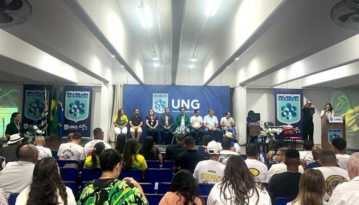 Universidade Guarulhos homenageia mestres e professores de capoeira com menção honrosa