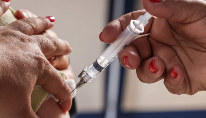 Vacina de Mrna da Moderna contra a gripe recebe sinal verde da FDA para maiores de 50 anos