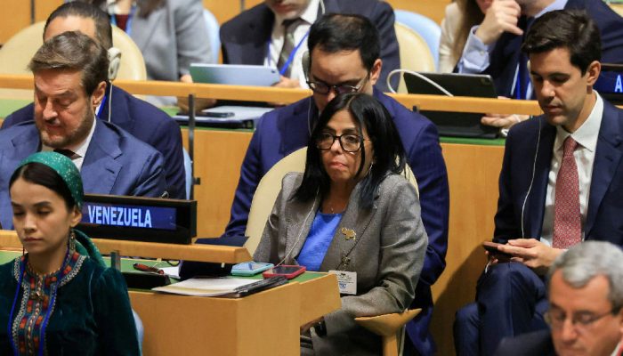 Virada diplomática: Trump e líder interina da Venezuela se reúnem na ONU