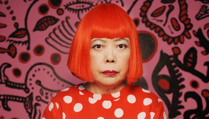 Yayoi Kusama: a artista que fez da loucura uma força motriz de vibrações políticas